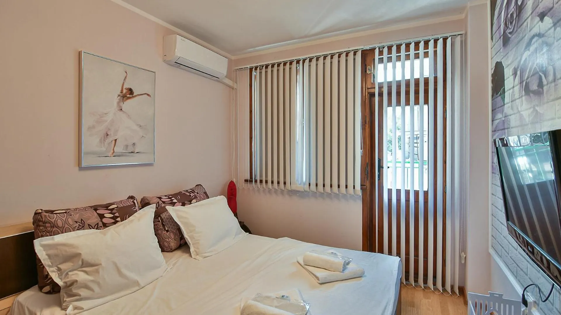 Super Central 2 Bedroom With Ac Varna