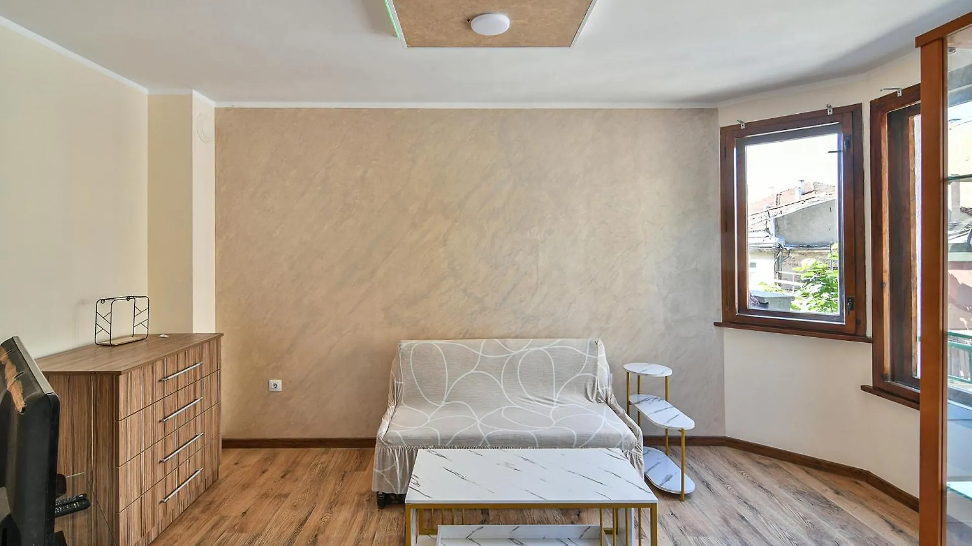 Apartment Super Central 2 Bedroom With Ac Varna